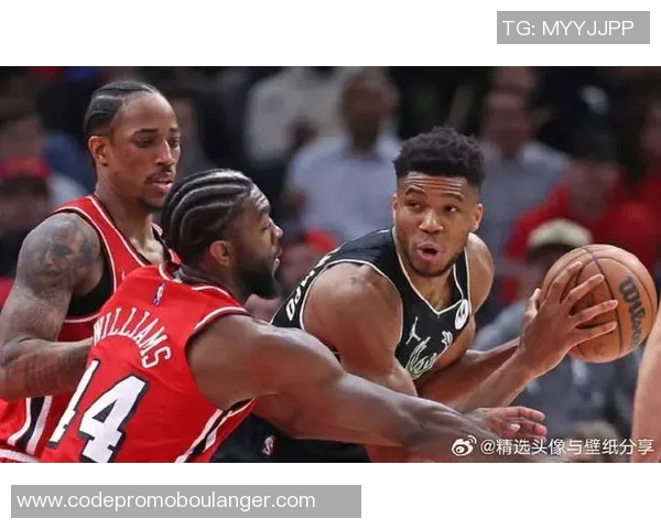 公牛与雄鹿季后赛第四场激战回顾双方明星球员表现与战术分析
